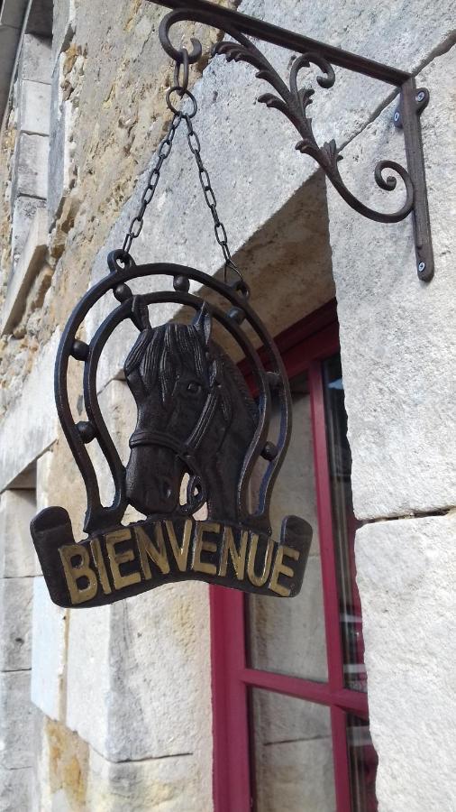 Bed and Breakfast Domaine De La Rue La Berthenoux Exterior foto